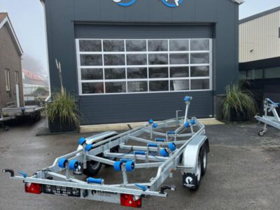 Vlemmix F trailer 700 x 220 cm 2700 kg