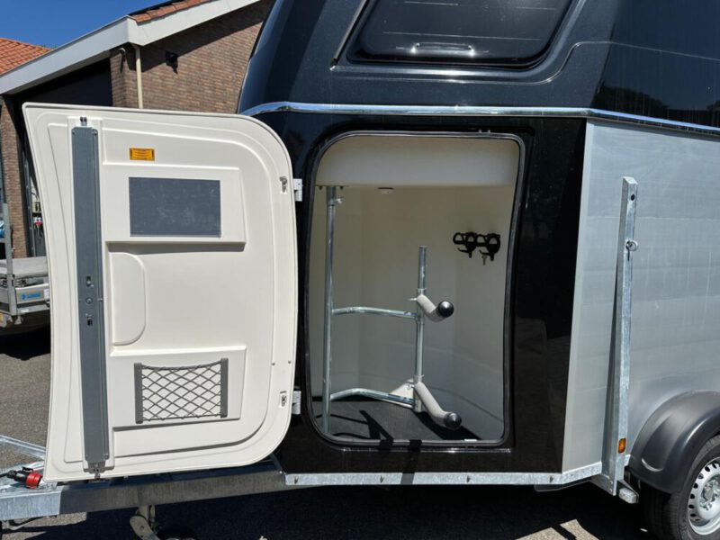 Atec Thensa 2000 zwart met zadelkamer