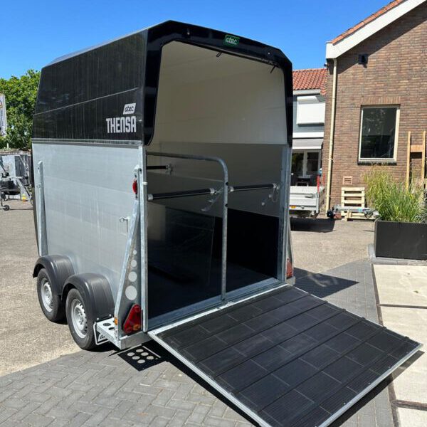 Atec Thensa 2000 zwart met zadelkamer